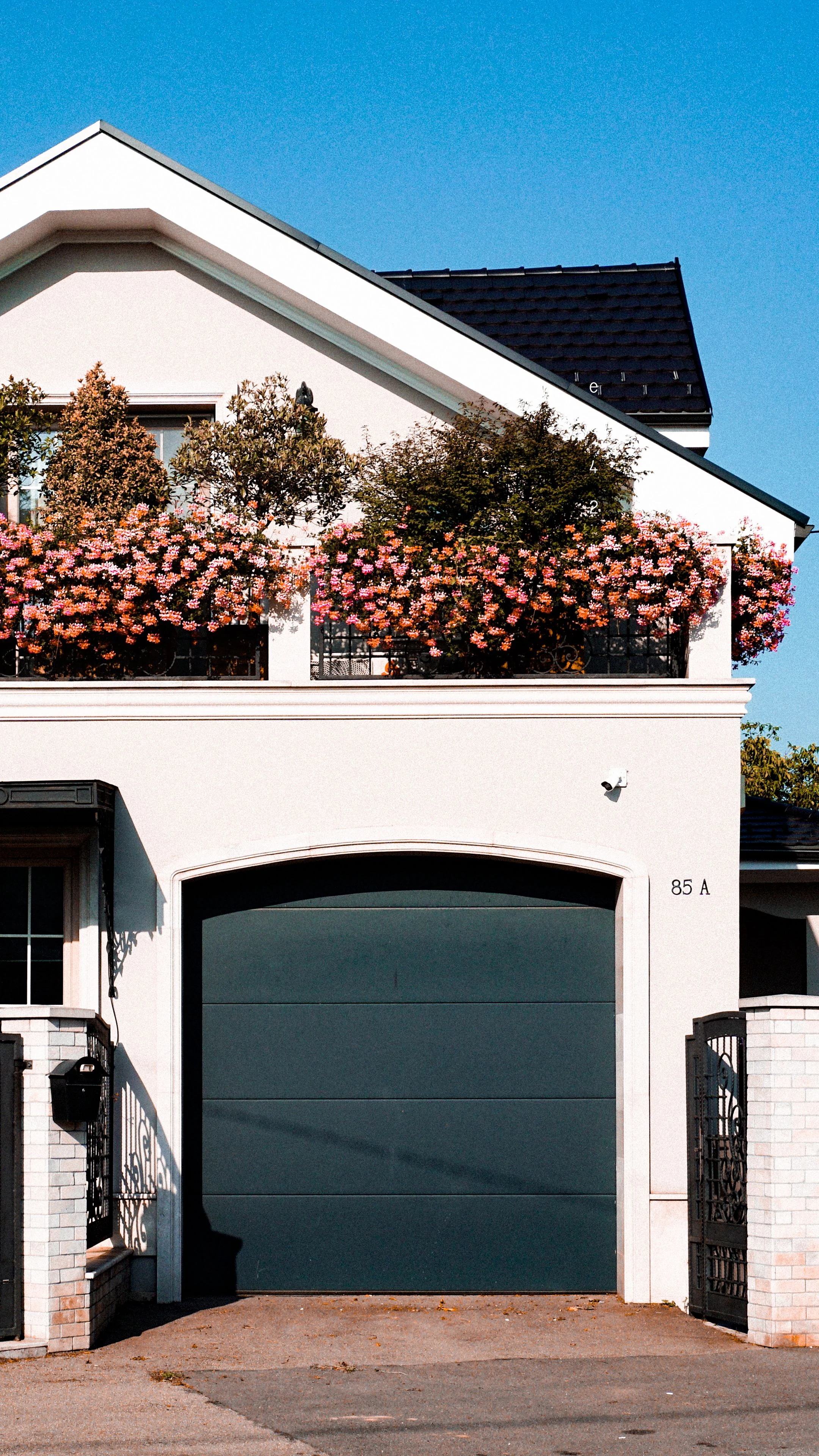 Residential garage door in Temecula