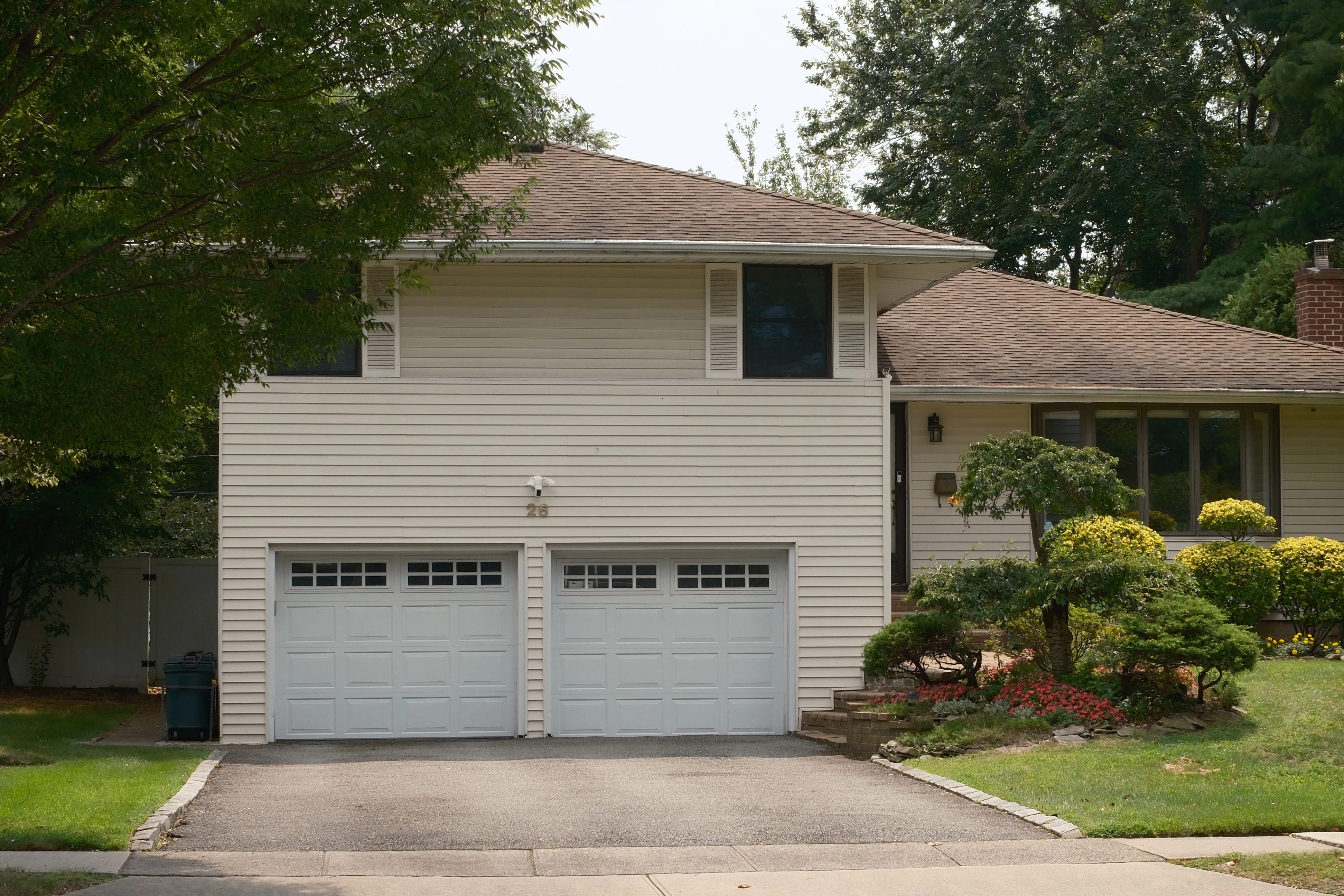 Residential garage door in Wildomar